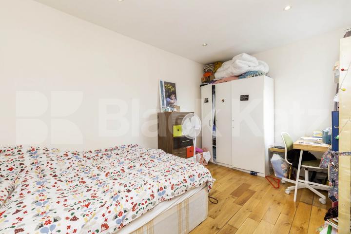 Surrounded by an abundance of amenities and walking distance to a station  High Street, High Barnet